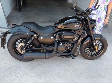 moto  custom 