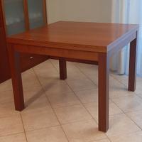 Tavolo da soggiorno in legno quadrato allungabile