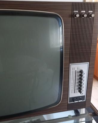 Televisore vintage telefunker