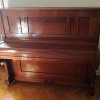 Pianoforte verticale in noce C.A. Franke Rathenow