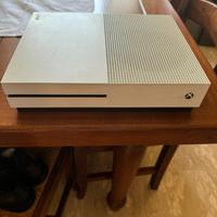 Xbox one S + 9 giochi compatibli