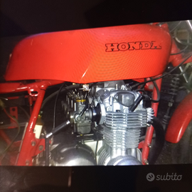 Moto Honda Cb 500 four anno1973Trasformata