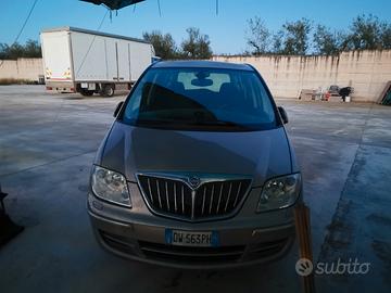 lancia phedra 2.2  170 cv anno 2009