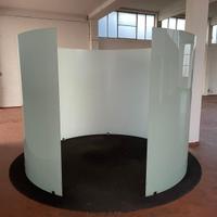 Ufficio in vetro curvo promozionale SAAB originale