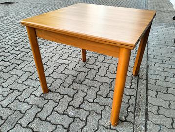 Tavolo in legno 60x60, allungabile a 120cm