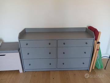 Cassettiera grigia Ikea