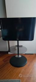 Televisore con porta tv