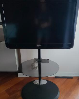 Televisore con porta tv