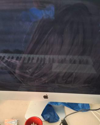 mac praticamente nuovo, usato poco, buono