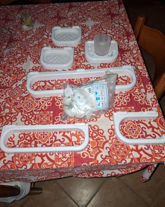 Set accessori bagno in plastica