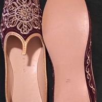 Scarpe Pakistan rosso bordo