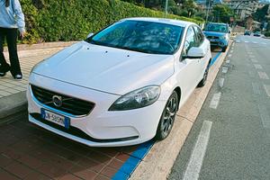 Volvo V40 D2 – 2014