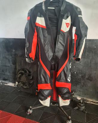 Tuta intera dainese taglia 50