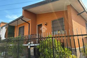 PORZIONE DI BIFAMILIARE A CORBETTA