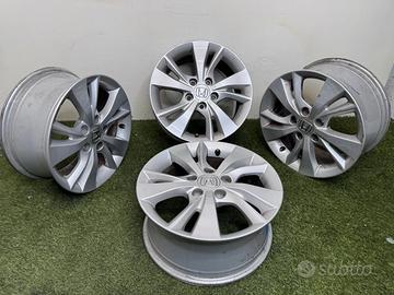 4 CERCHI IN LEGA R16 HONDA HR-V R16 16070A 7J 2017