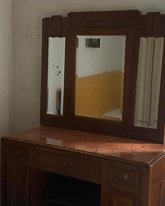 Cassettone, comodini e toilette anni 30