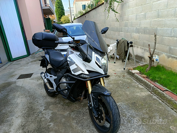 Moto CF 650 MT