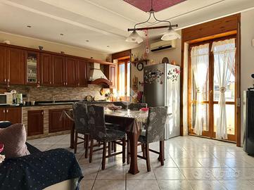 3 LOCALI A GIUGLIANO IN CAMPANIA