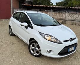 Ford fiesta 1.4 diesel neopatentati perfetta