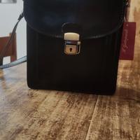 Borsello uomo in pelle nera 