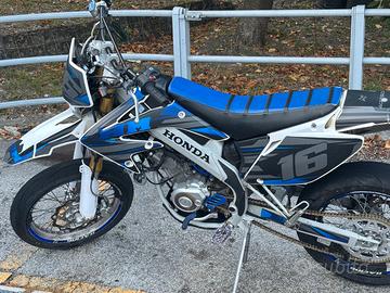 HM CRM F 125 4 Tempi motard
