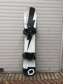 Snowboard Burton Custom 158 con Attacchi