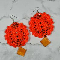 Orecchini in pizzo ricamati