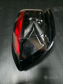 fanale posteriore jeep avenger 