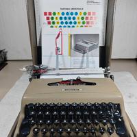 Macchina da scrivere OLIVETTI Lettera 22