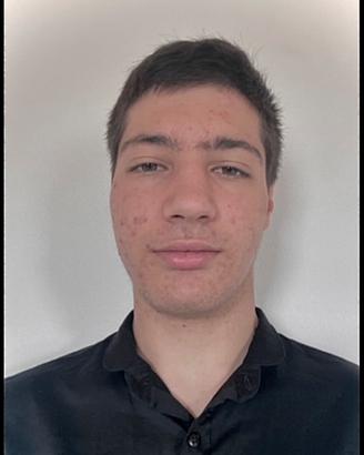 19 anni, diploma in grafica e comunicazione