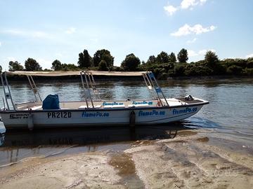 Carolina Skiff 2480 DLX