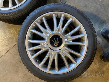 pneumatici con cerchio Maserati