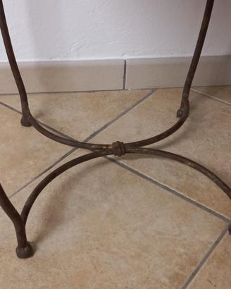 comodino in ferro battuto 