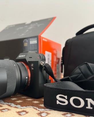 Sony A7 III + Obiettivo - Ritiro a mano