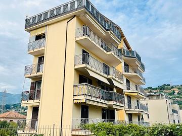 Luminoso appartamento pressi Sanremo