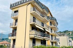 Luminoso appartamento pressi Sanremo