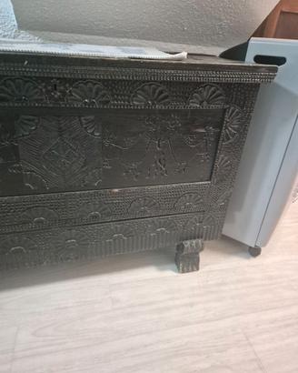 Splendida Cassa Sarda autentica in legno in