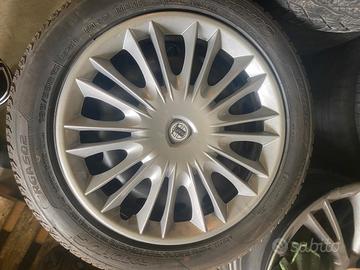 cerchi in ferro Fiat lancia Y+copricerchi + gomme