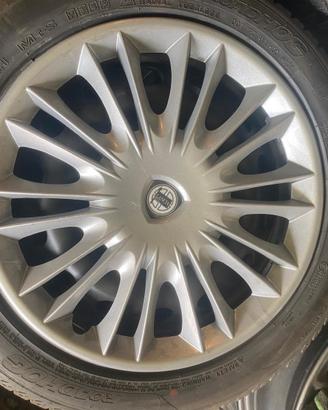 cerchi in ferro Fiat lancia Y+copricerchi + gomme