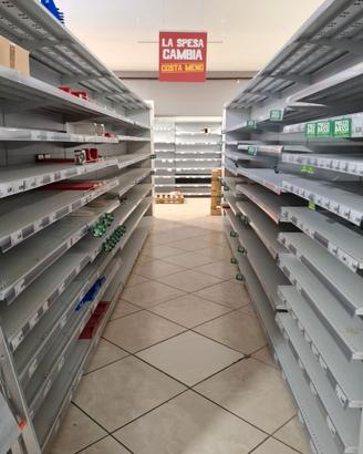 Arredamento completo per negozi casalinghi igiene