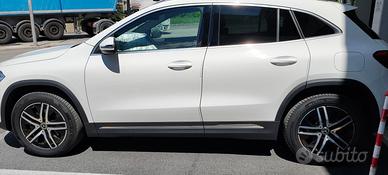 Pari al nuovo !  Mercedes GLA - SUV
