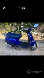 Vespa et4 anno 2003