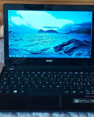 Notebook Acer 11 pollici full-hd completo.