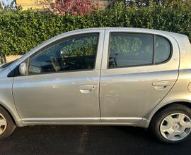 TOYOTA Yaris - 2004