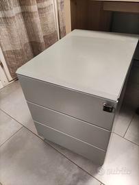 Cassettiera da ufficio in metallo tre cassetti