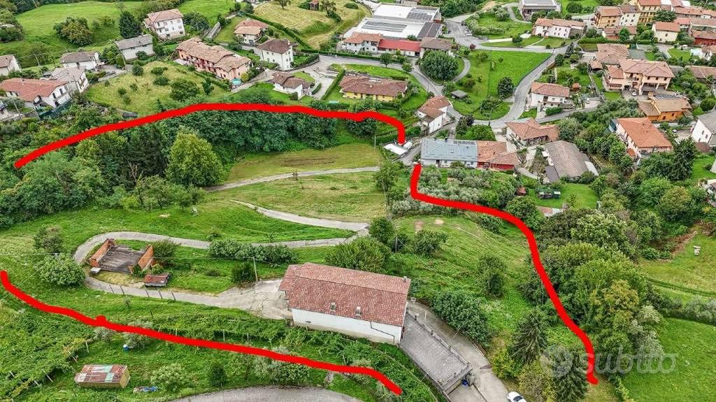 Rustico / Casale di 488 m² con 5 locali a Foresto - Vista 2