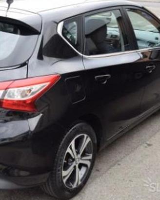 Nissan Pulsar portellone Airag radiatori