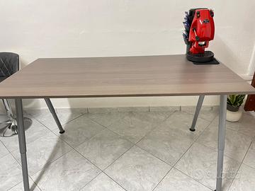 Scrivania ikea