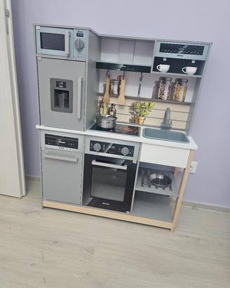 cucina giocattolo della Miele