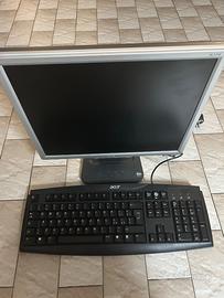MONITOR CON TASTIERA